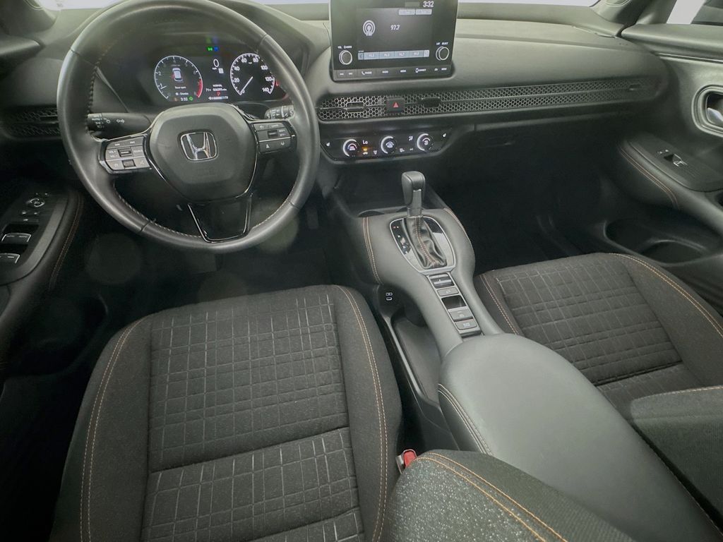 2025 Honda HR-V Sport photo