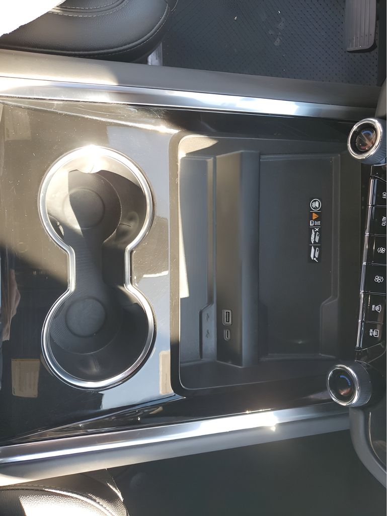 Used Car 2025 Chevrolet Suburban  Z71 For Sale Under $70,000 In Austin, Texas