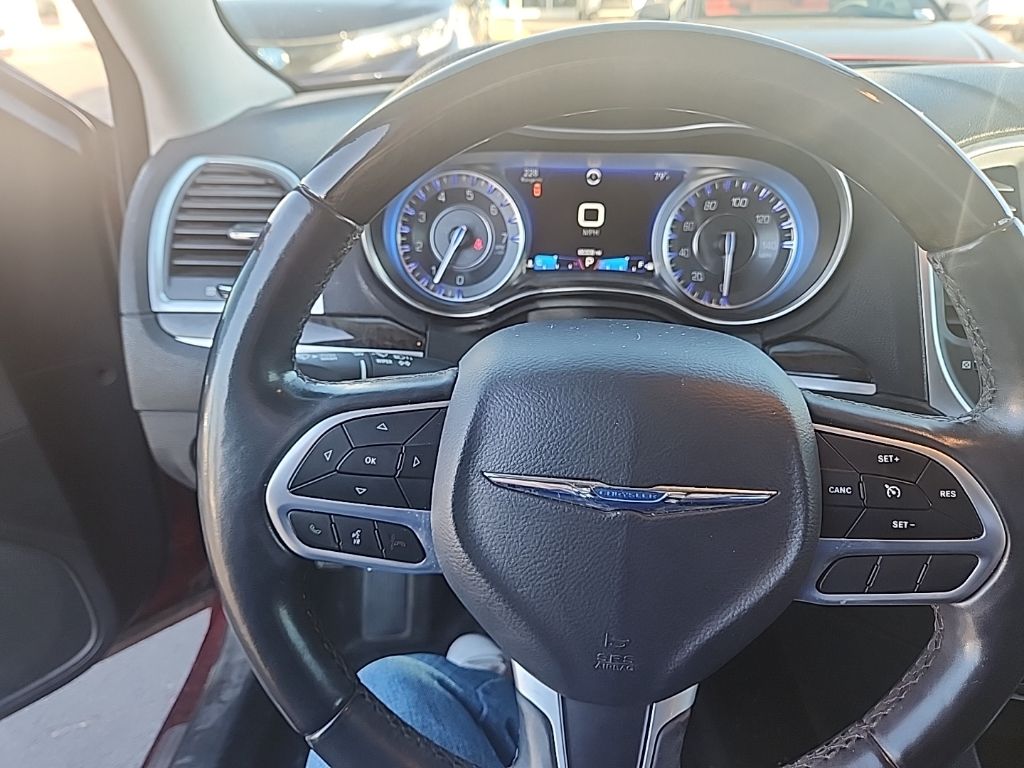 Thumbnail: 2017 Chrysler 300 - 6