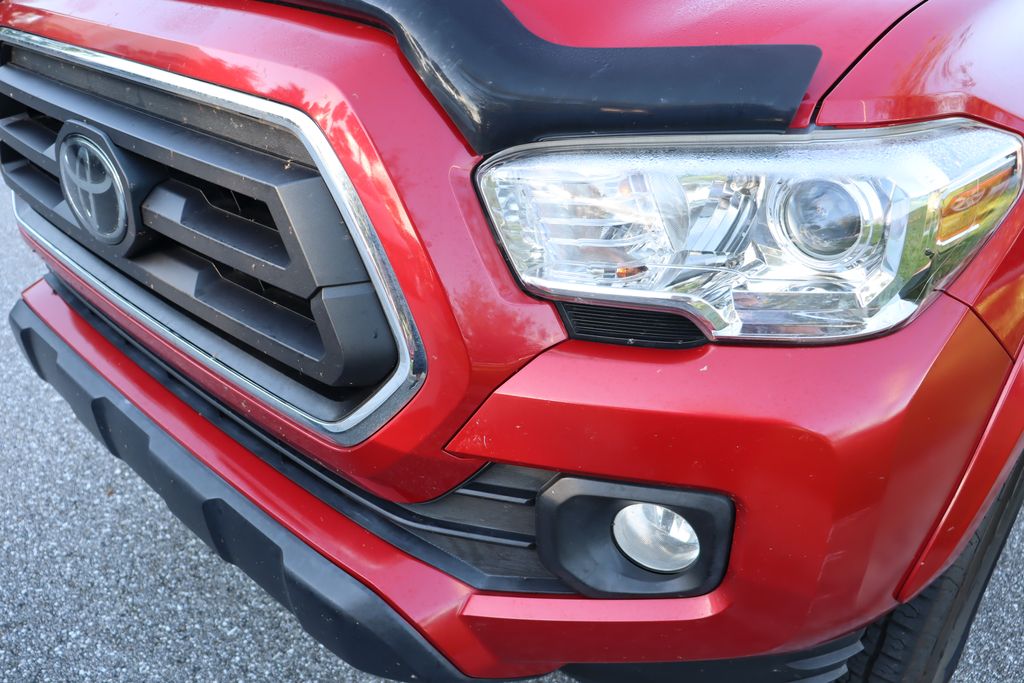 Thumbnail: 2022 Toyota Tacoma - 3