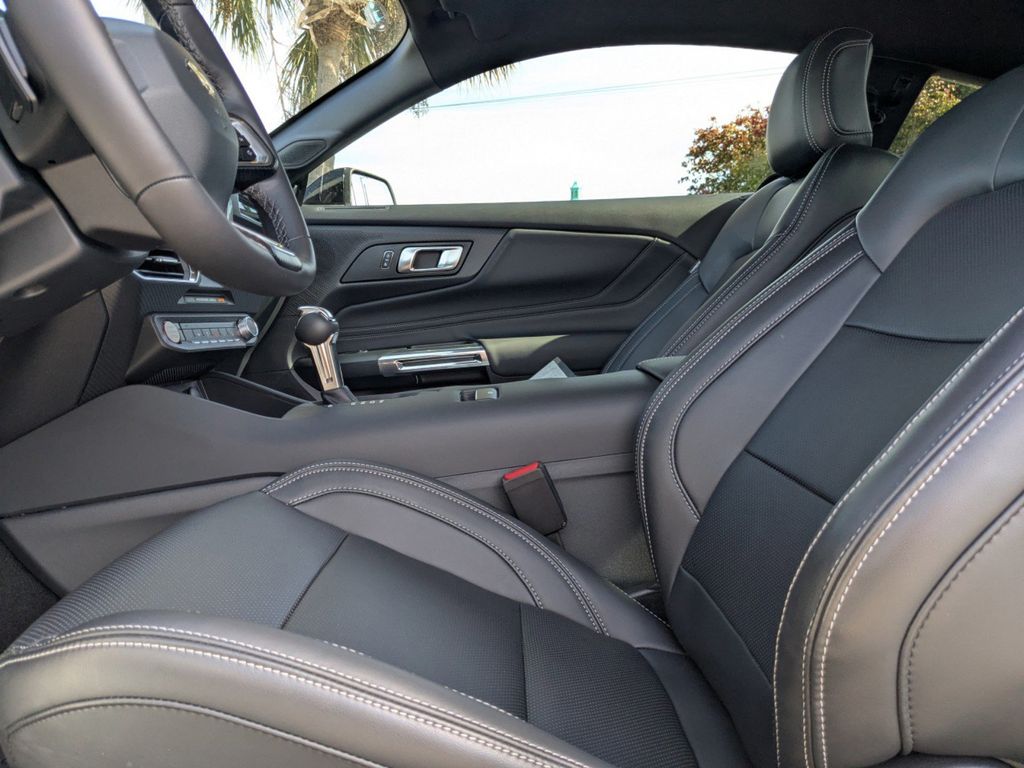 2025 Ford Mustang GT Premium Fastback