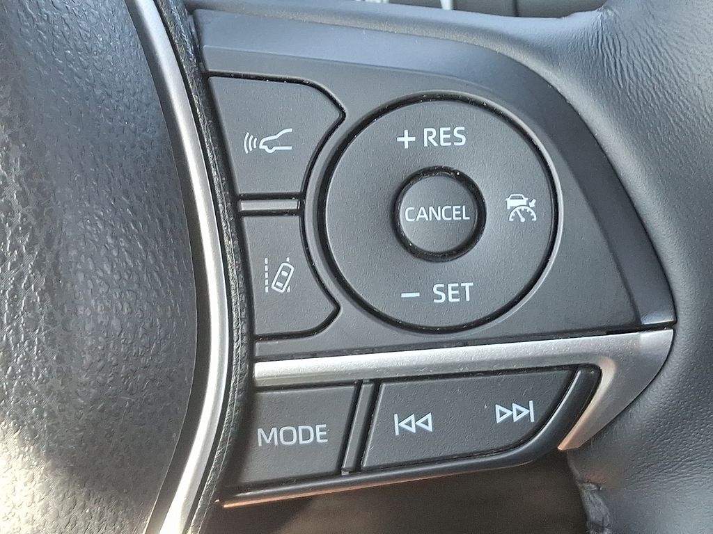 2022 Toyota Camry LE 21