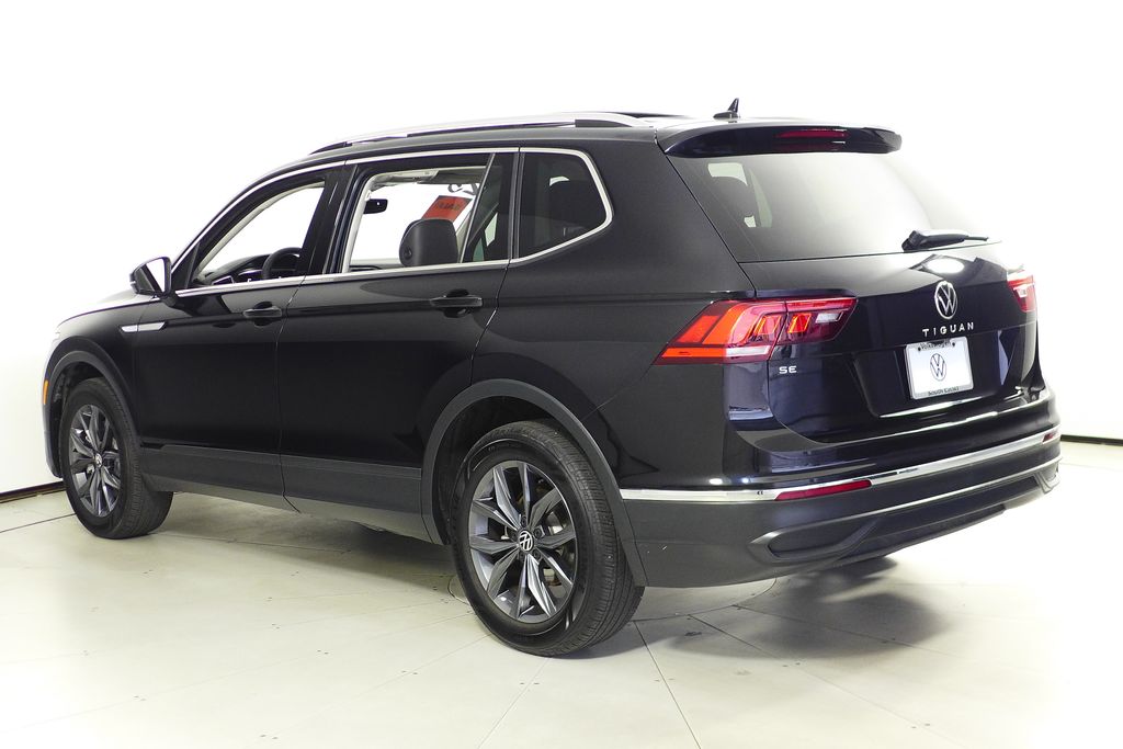 Thumbnail: 2023 Volkswagen Tiguan - 9