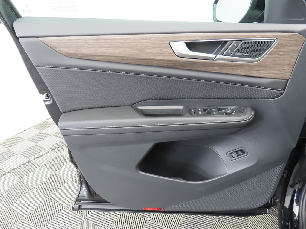 Thumbnail: 2026 Volkswagen Atlas - 25