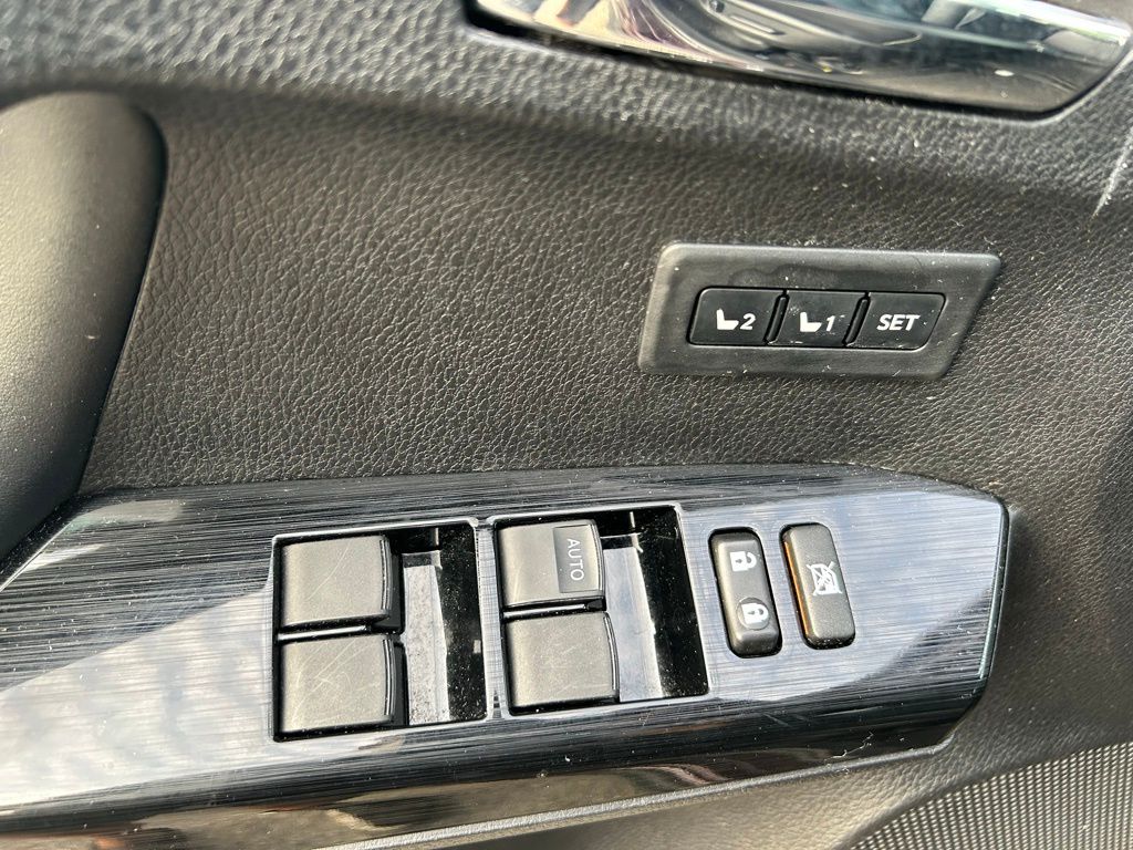 2018 Toyota RAV4 Limited 22