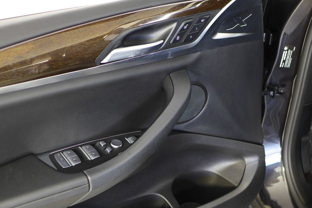 Thumbnail: 2022 BMW X3 - 12