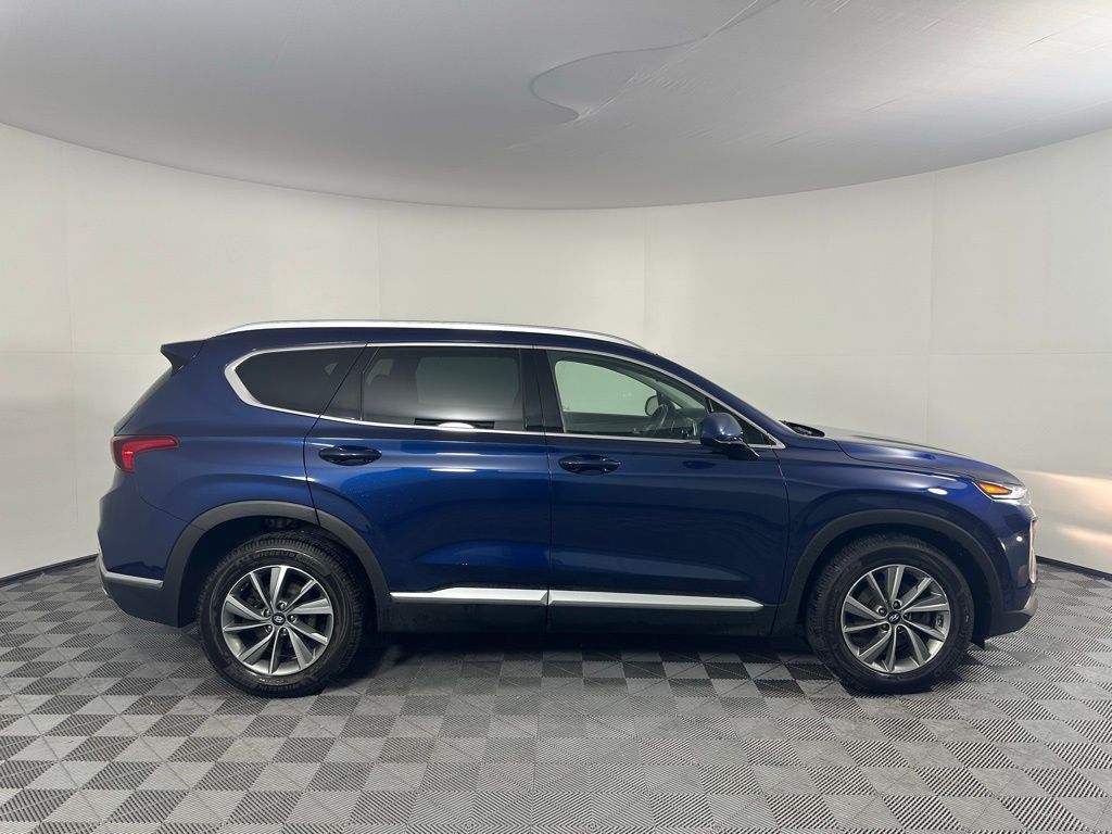 Thumbnail: 2019 Hyundai Santa Fe - 4