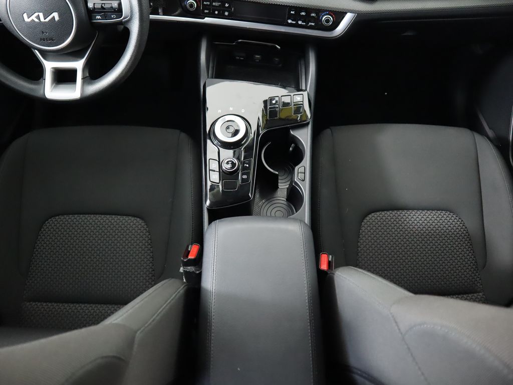 Thumbnail: 2024 Kia Sportage - 16