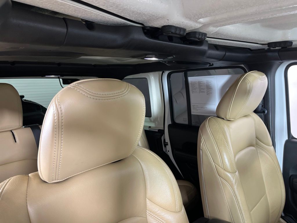 Thumbnail: 2018 Jeep Wrangler - 10
