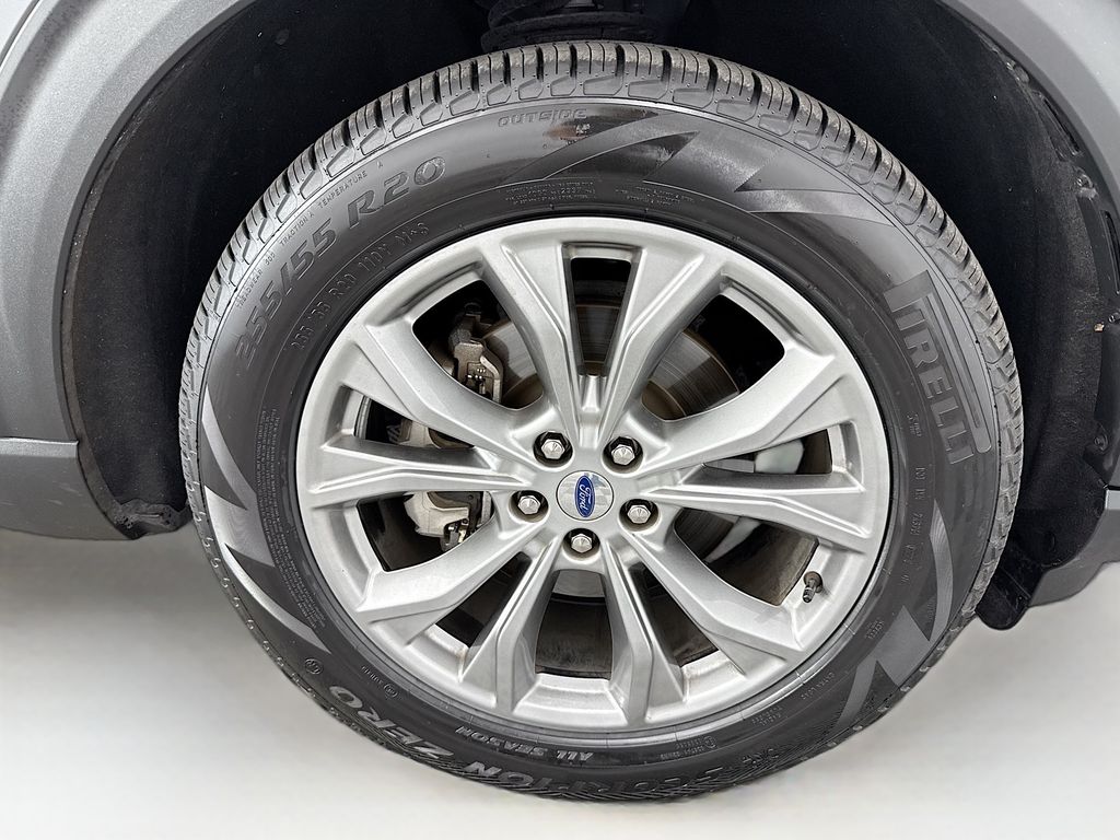 Thumbnail: 2022 Ford Explorer - 32