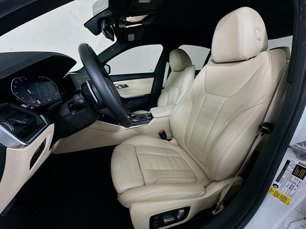 Thumbnail: 2021 BMW 3 Series - 21