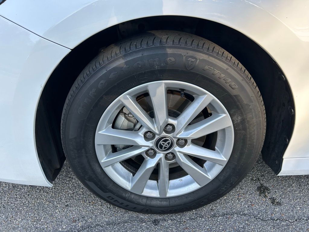 Thumbnail: 2025 Toyota Camry - 9