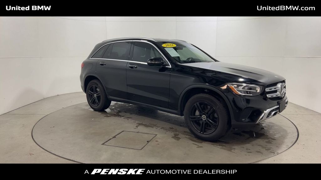 2021 Mercedes-Benz GLC 300 2