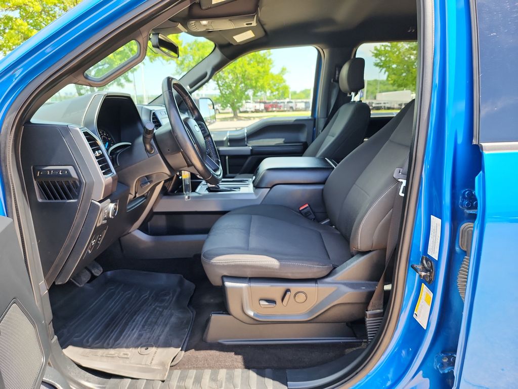 2019 Ford F-150 XLT photo