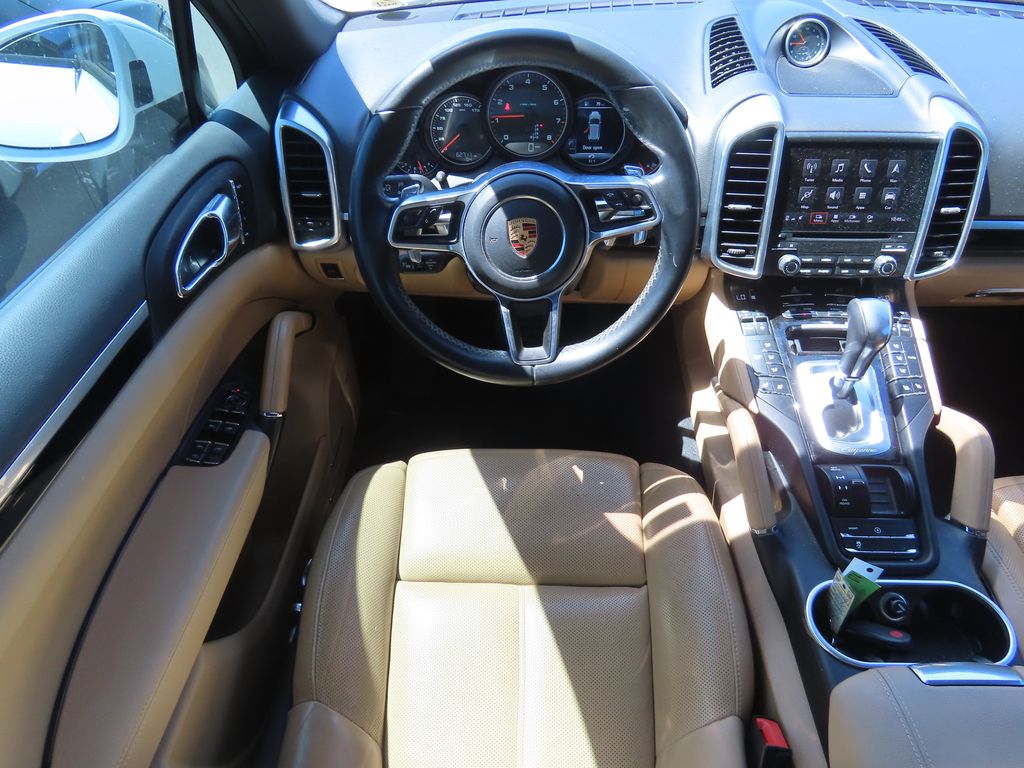 Thumbnail: 2017 Porsche Cayenne - 5