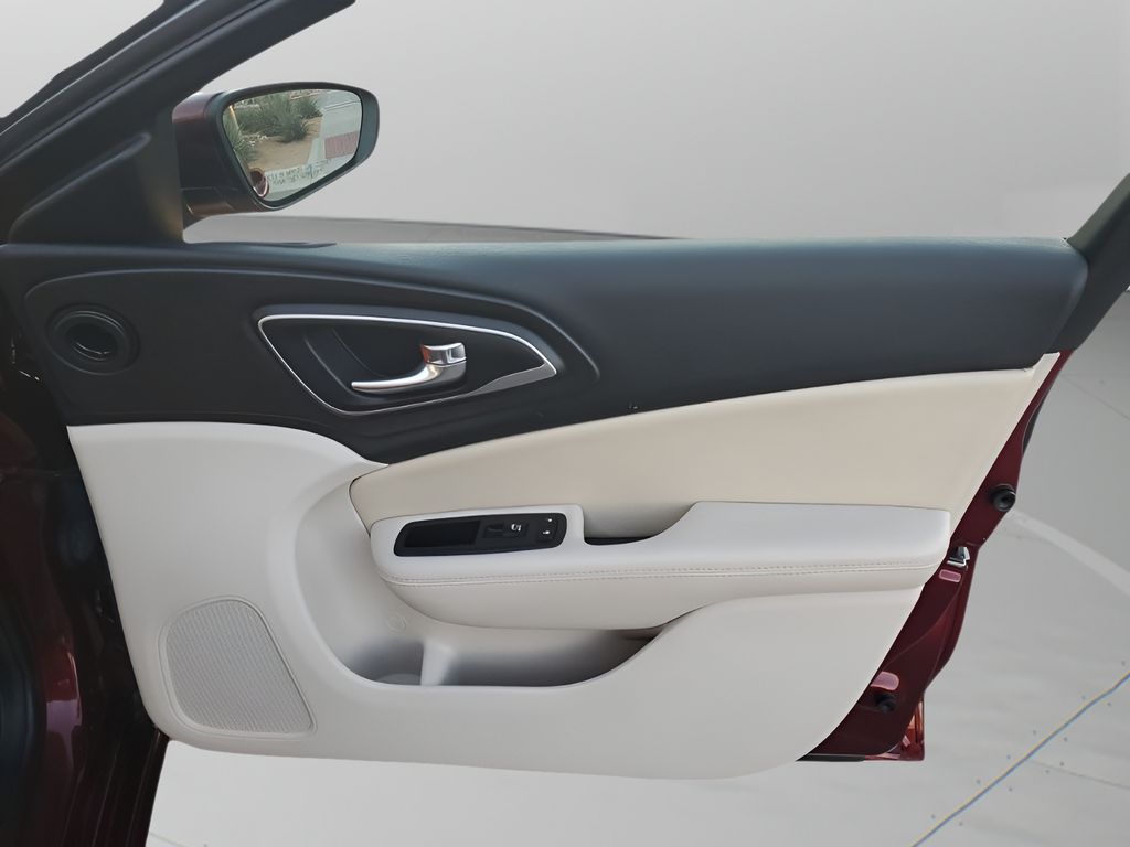 Used Car 2015 Chrysler 200  Limited For Sale Under $10,000 In Austin, Texas