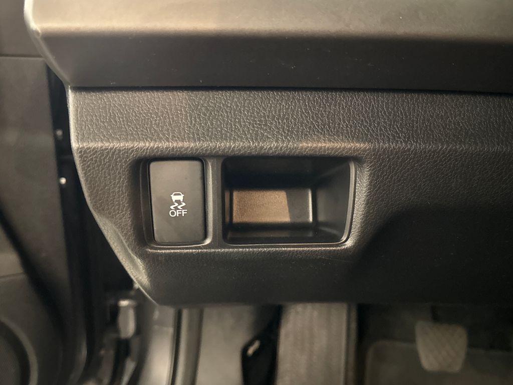 Used 2011  Honda LX-S image 16