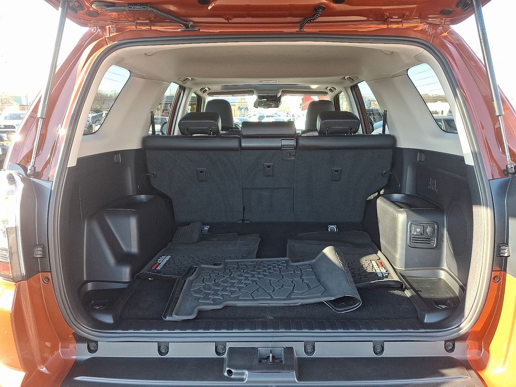 Thumbnail: 2024 Toyota 4Runner - 30