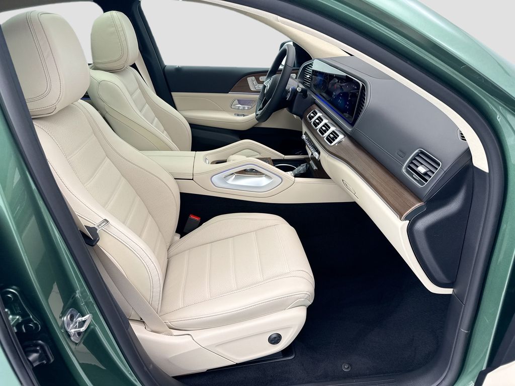 Thumbnail: 2026 Mercedes-Benz GLE - 19