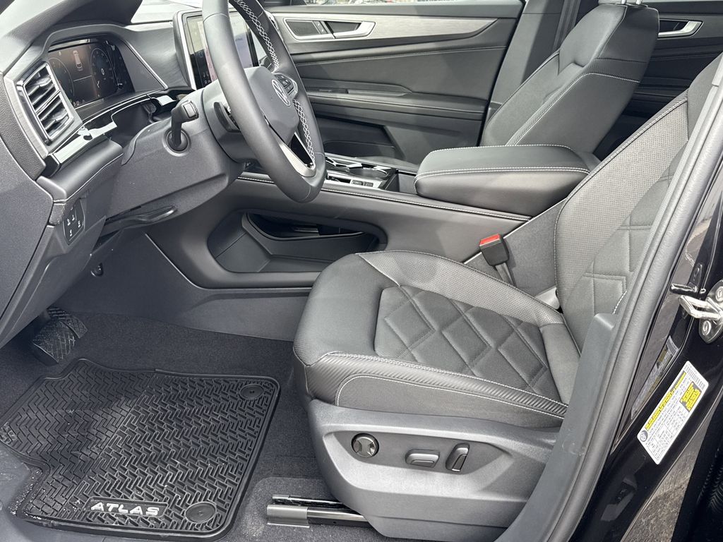 2026 Volkswagen Atlas Cross Sport 2.0T SE w/Technology Black at DeMontrond Auto Country