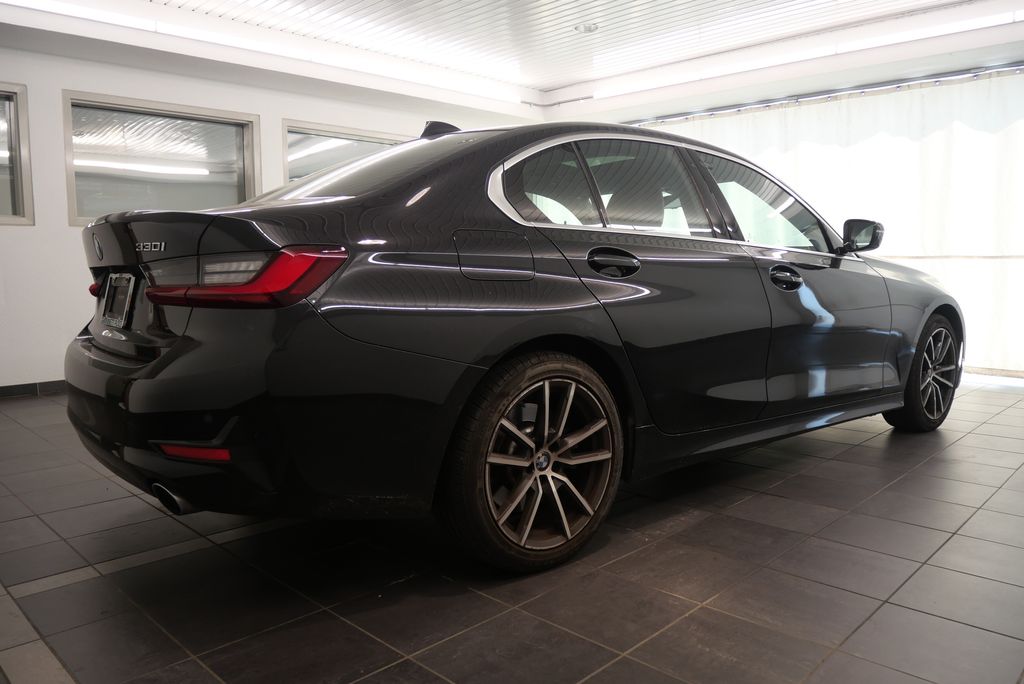 2022 BMW 3 Series 330i 5