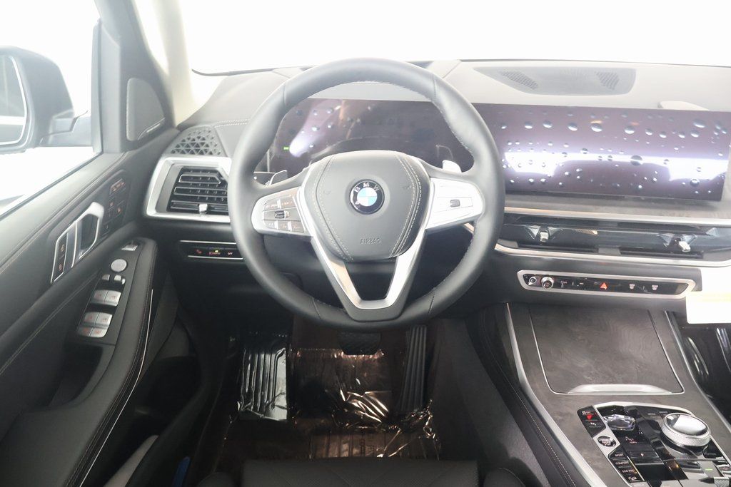 2025 BMW X7 xDrive40i 3