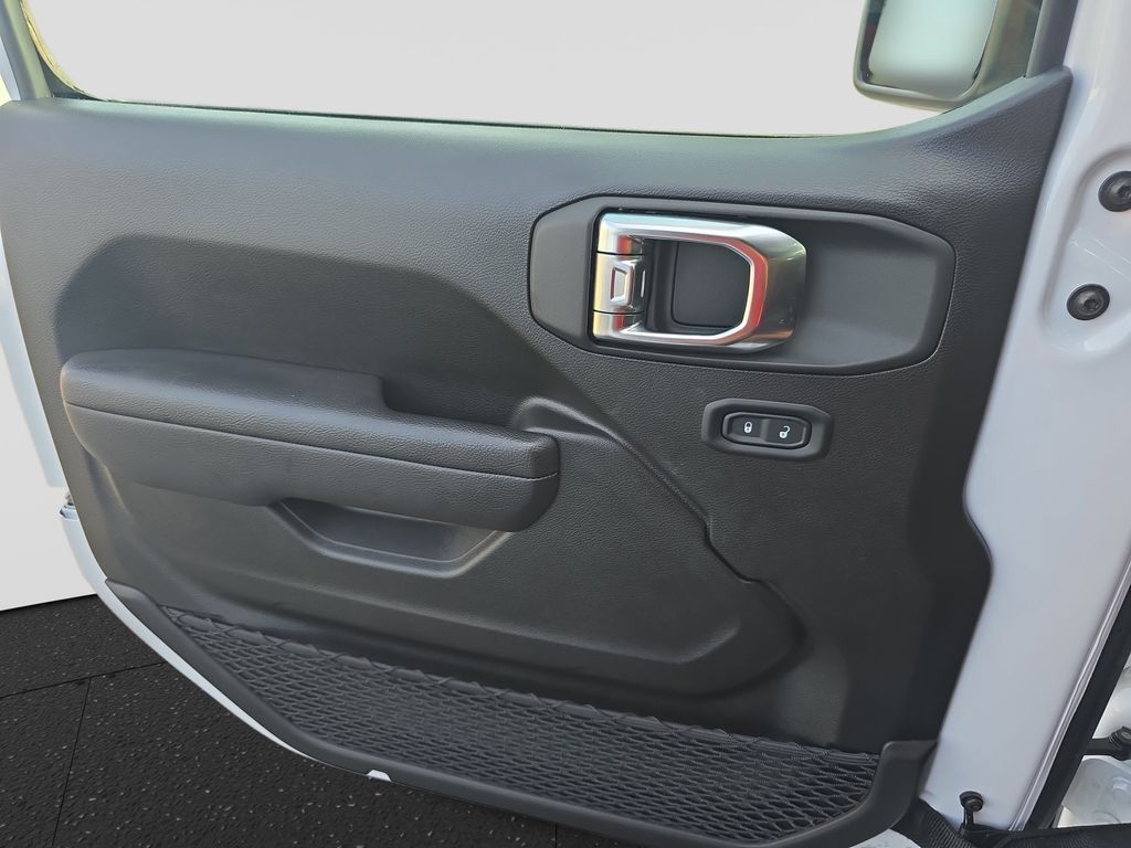 Used 2025 Jeep Wrangler SUV