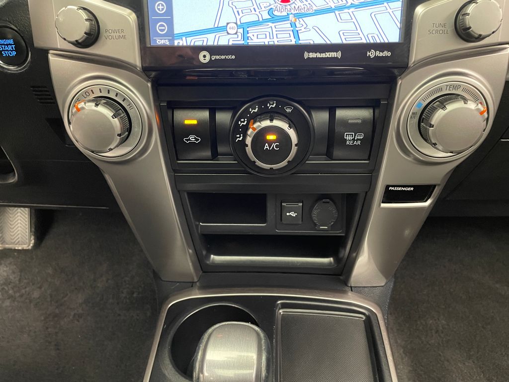 2022 Toyota 4Runner SR5 27