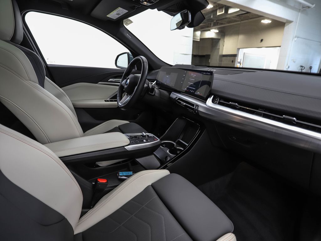 Thumbnail: 2025 BMW X2 - 29