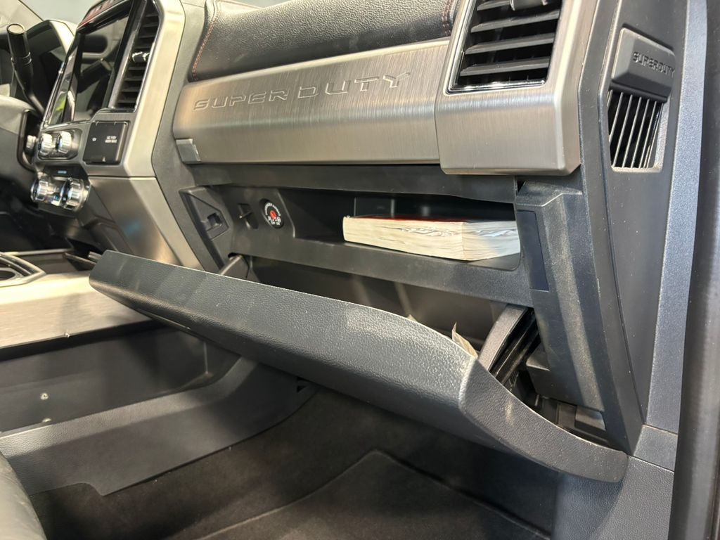 2022 Ford F-350SD Platinum
