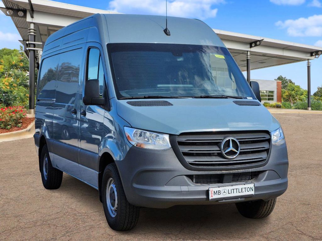 2024 Mercedes-Benz Sprinter 2500 Cargo 144 WB 2