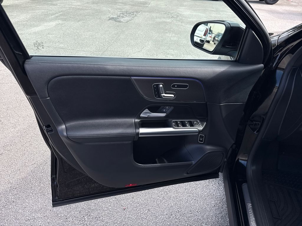 Certified Used 2023  Mercedes-Benz GLA 250 image 12