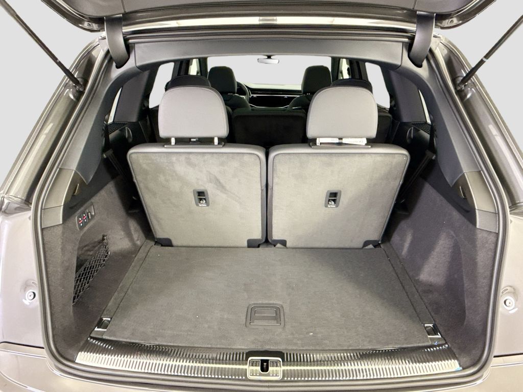 Thumbnail: 2026 Audi Q7 - 29