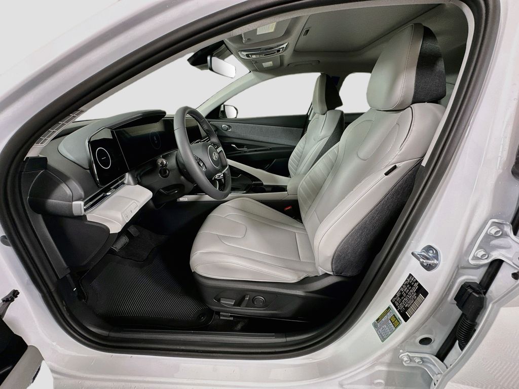 Thumbnail: 2026 Hyundai Elantra - 16