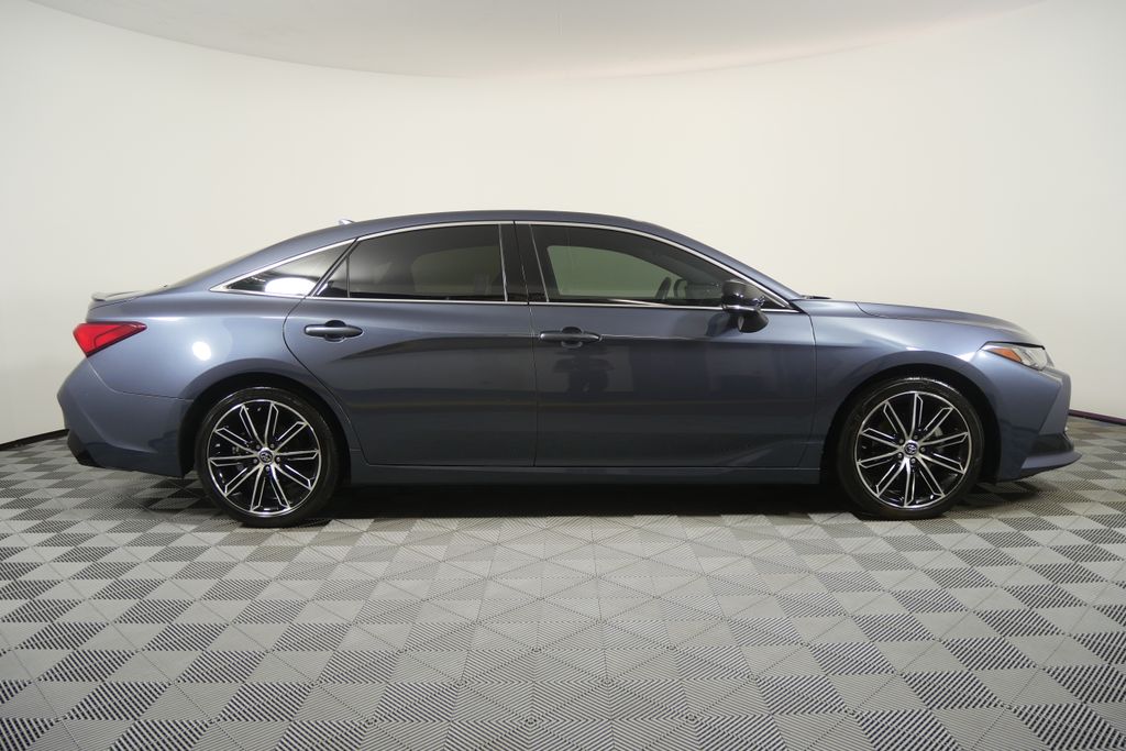 Thumbnail: 2019 Toyota Avalon - 6