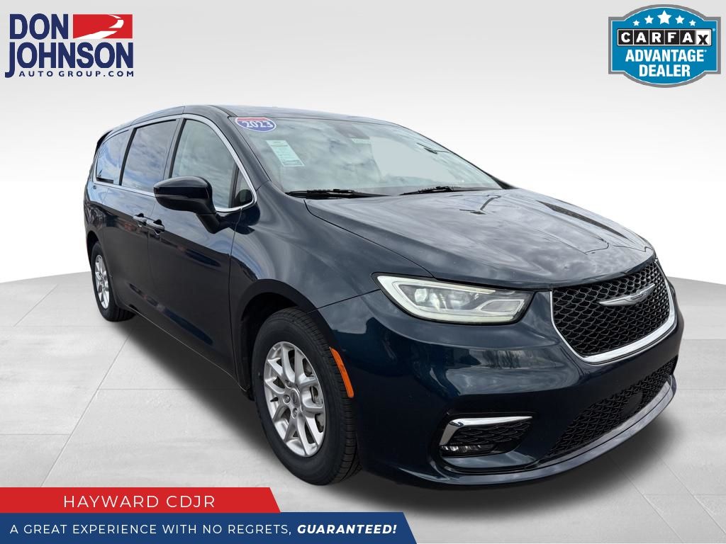 2023 Chrysler Pacifica Touring L FWD
