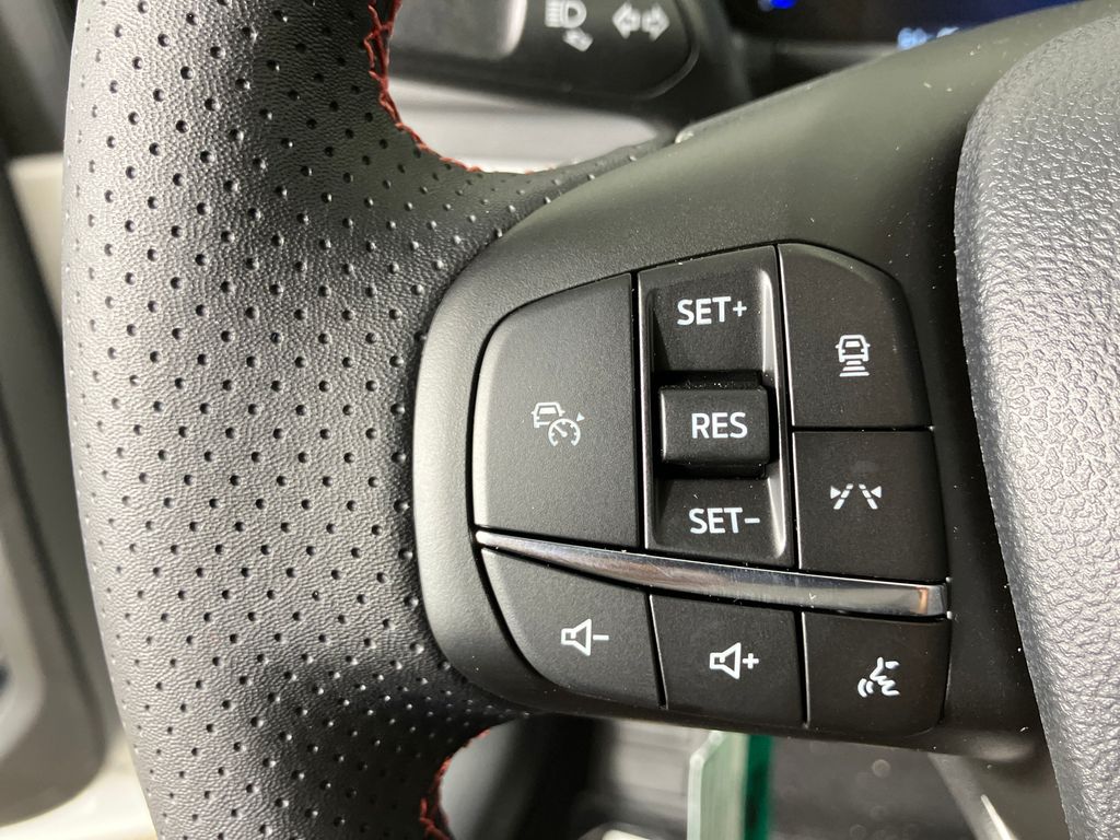 2025 Ford Escape ST-Line photo 12