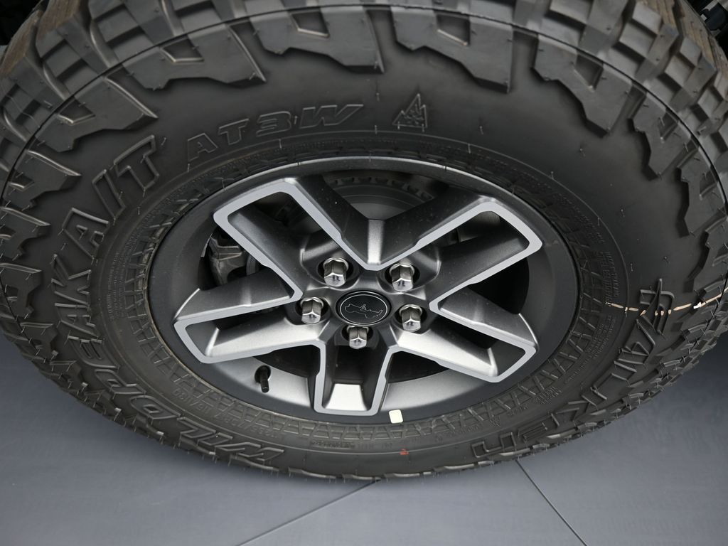 New 2026 Bright White Clearcoat Jeep Mojave image 37