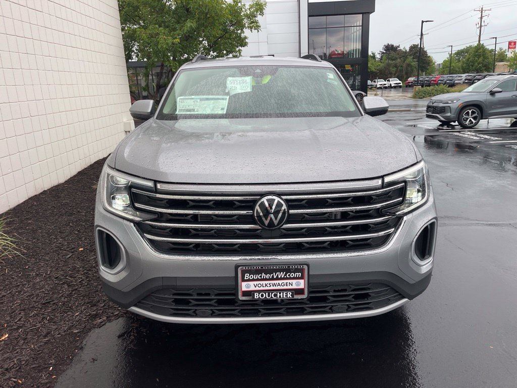 New 2026 Silver Mist Metallic Volkswagen SE image 5