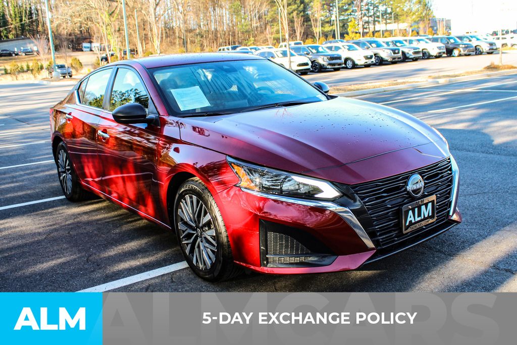 Used 2024 Red Nissan 2.5 SV image 4