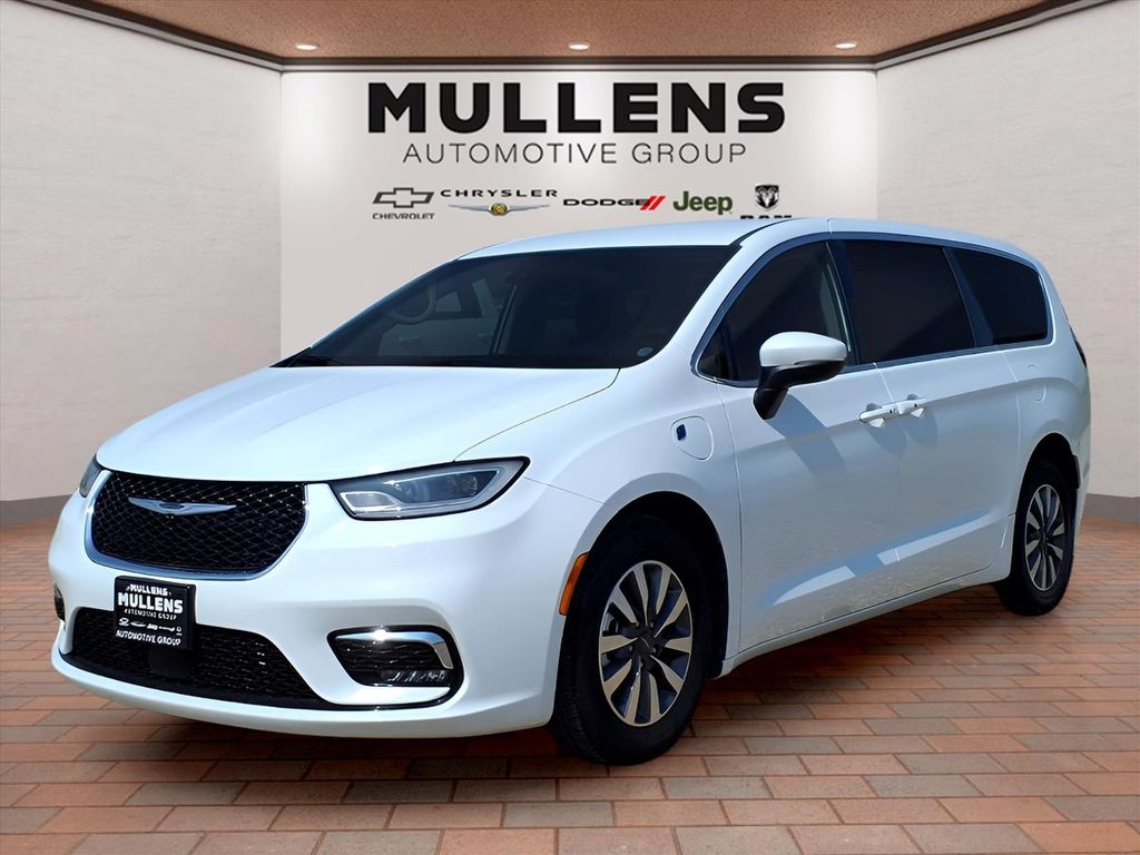 2023 Chrysler Pacifica Hybrid Touring L FWD