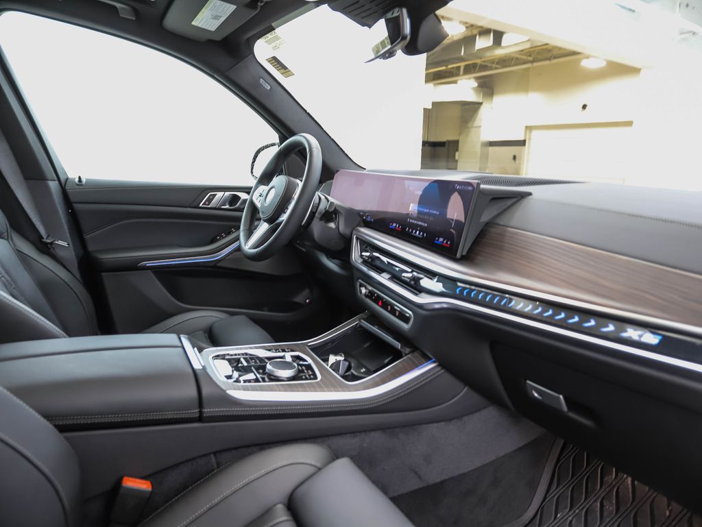 Thumbnail: 2026 BMW X5 - 29