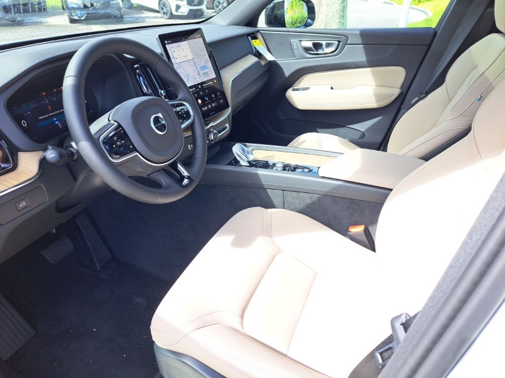 2026 Volvo XC60 Core - Photo 7