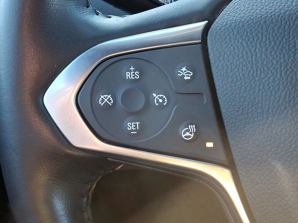 Thumbnail: 2022 Chevrolet Traverse - 22