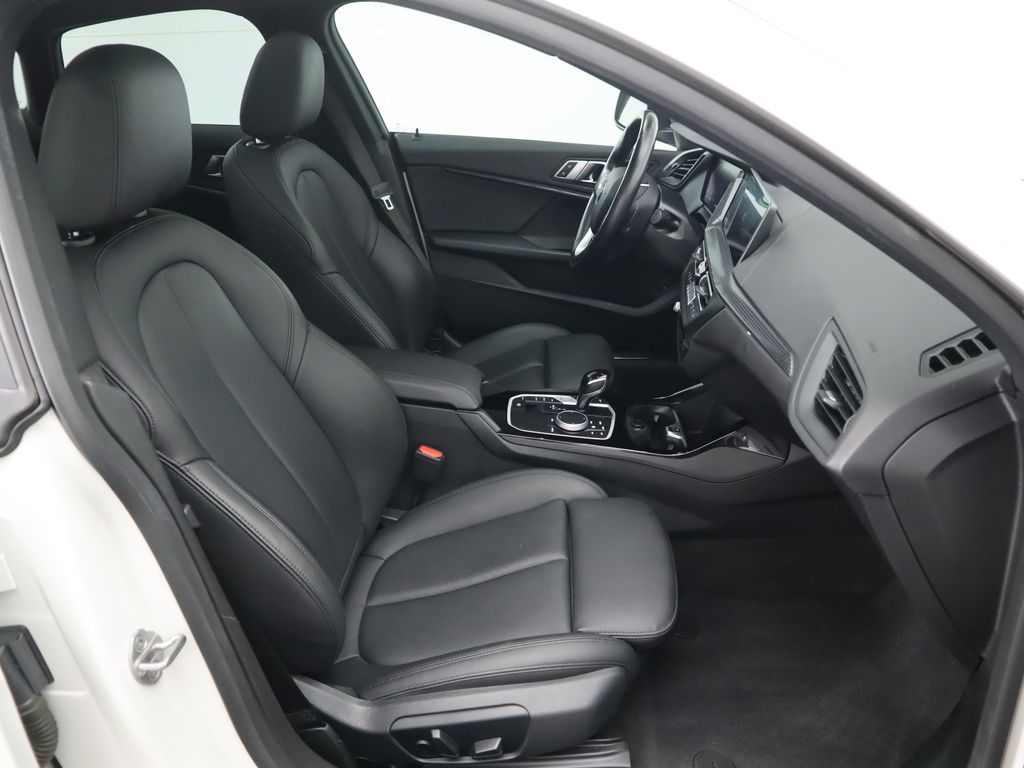 Thumbnail: 2022 BMW 2 Series - 21