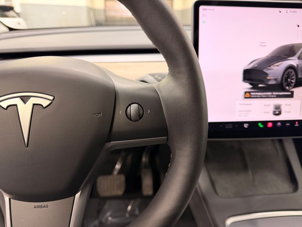 Thumbnail: 2023 Tesla Model Y - 14