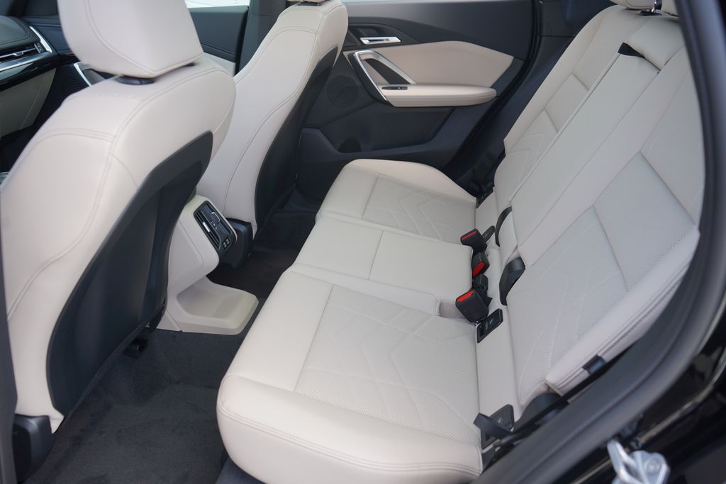 Thumbnail: 2025 BMW X1 - 18