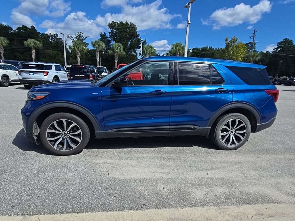 2022 Ford Explorer ST-Line