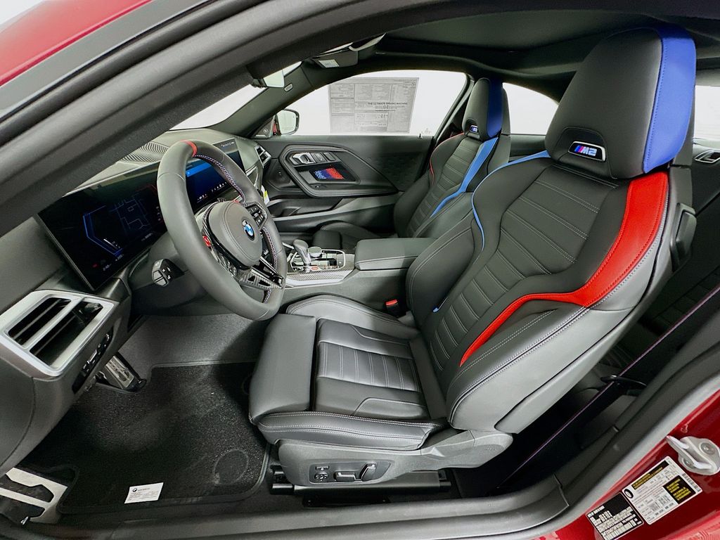 Thumbnail: 2025 BMW M2 - 16