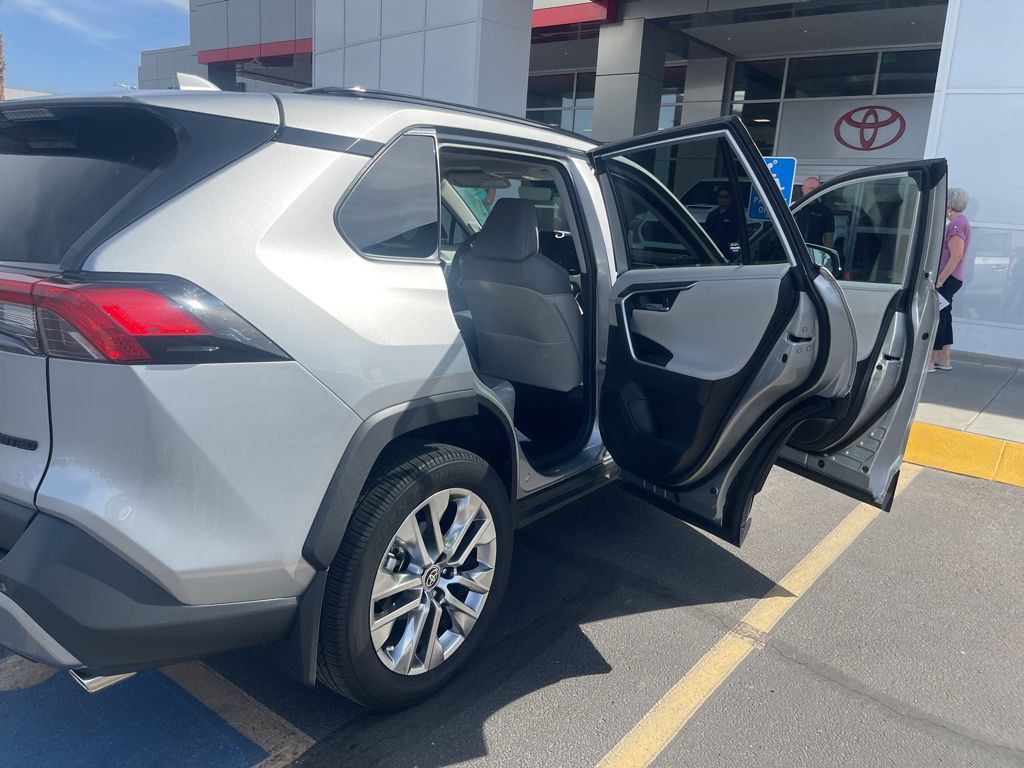 Thumbnail: 2024 Toyota RAV4 - 5